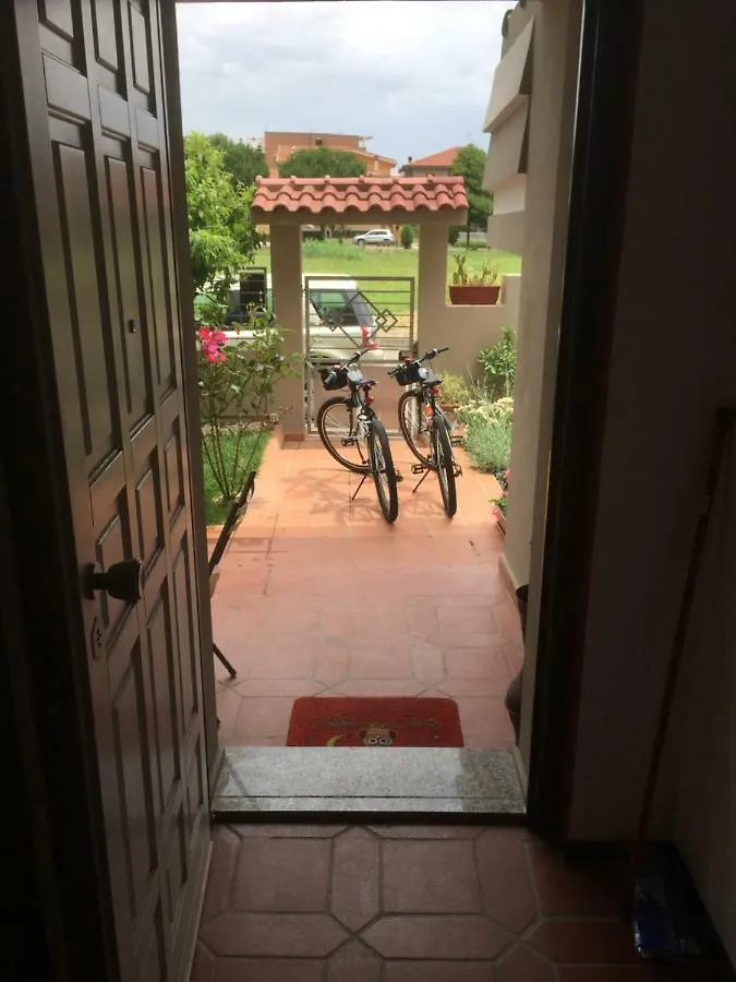 B&B Filomena Santa Giusta 0*,
